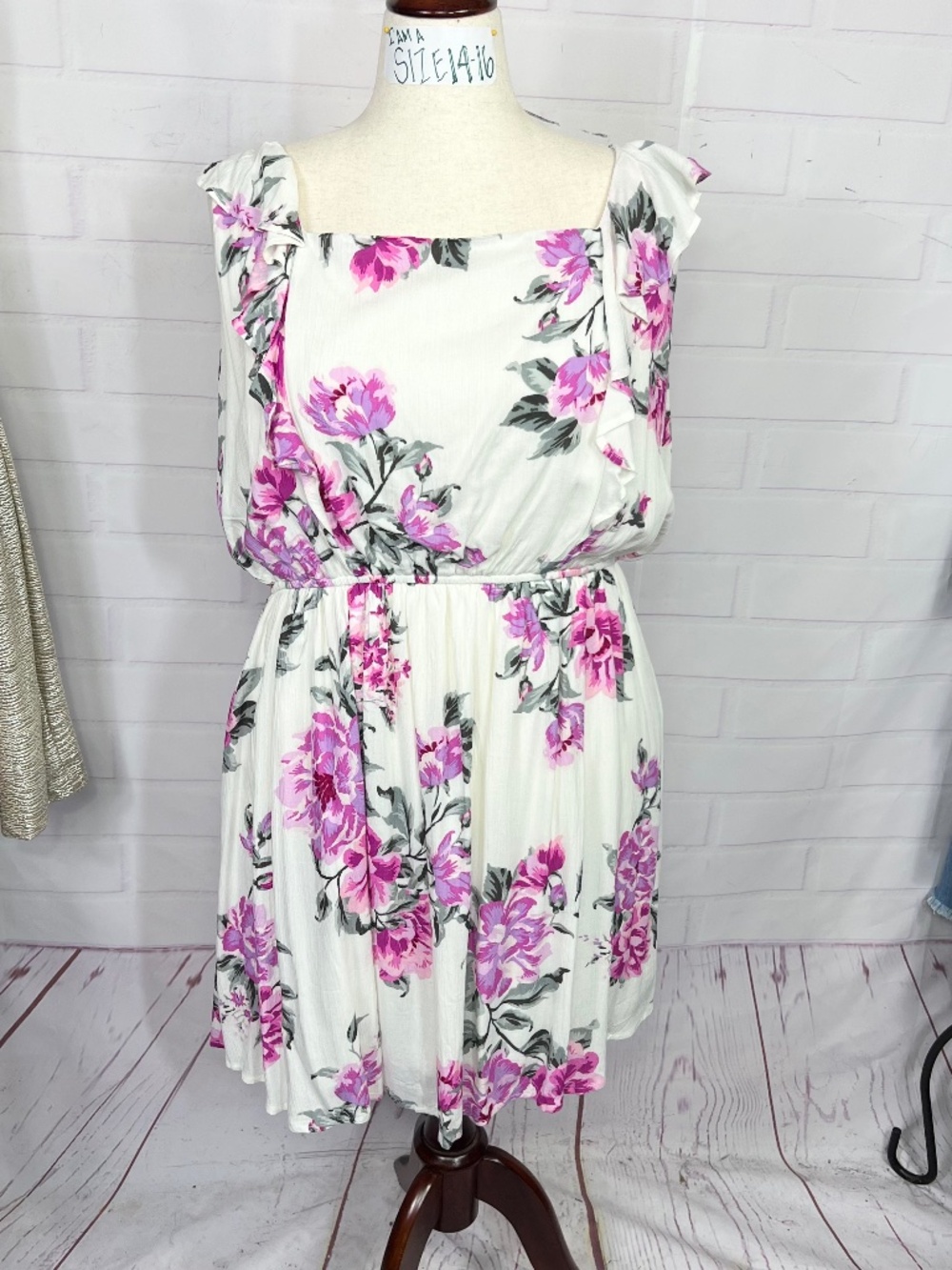 |•ANDRÉE•| Pretty Feminine Floral Dress Size 3X